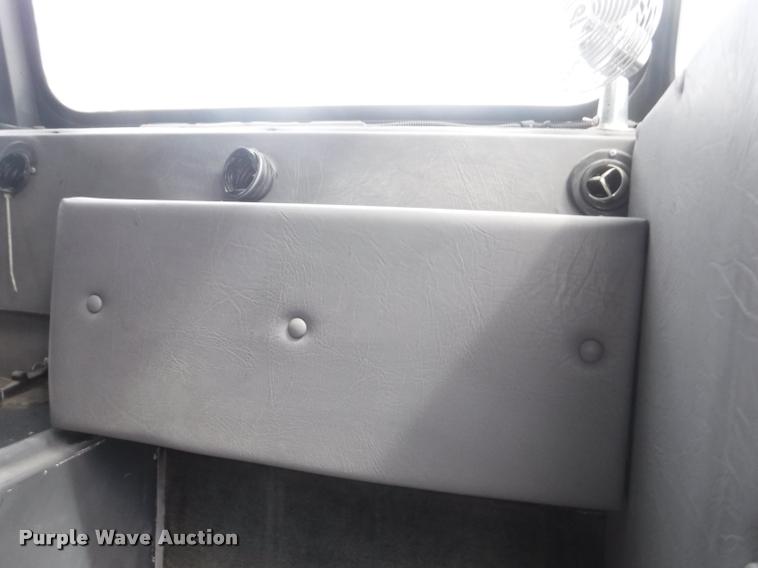 image for item K5965 1992 International 1652-SC TERV RV