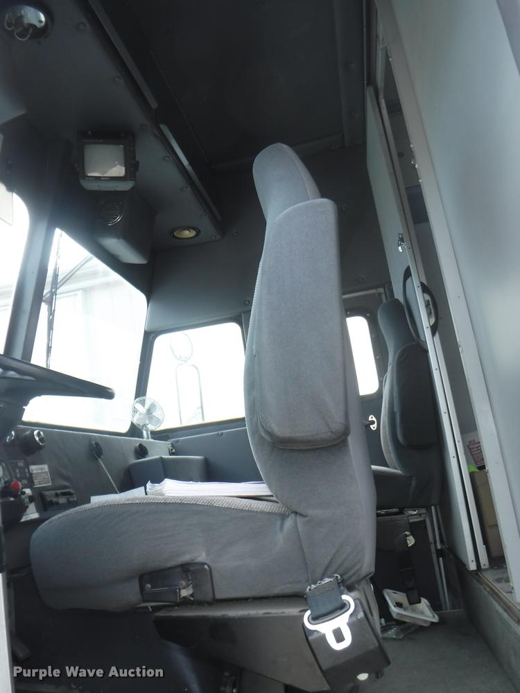 image for item K5965 1992 International 1652-SC TERV RV