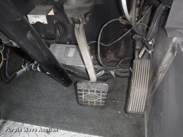 image for item K5965 1992 International 1652-SC TERV RV