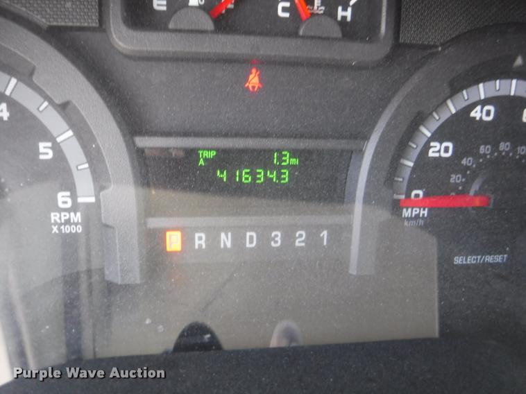 image for item K5971 2009 Ford E450 Super Duty shuttle bus