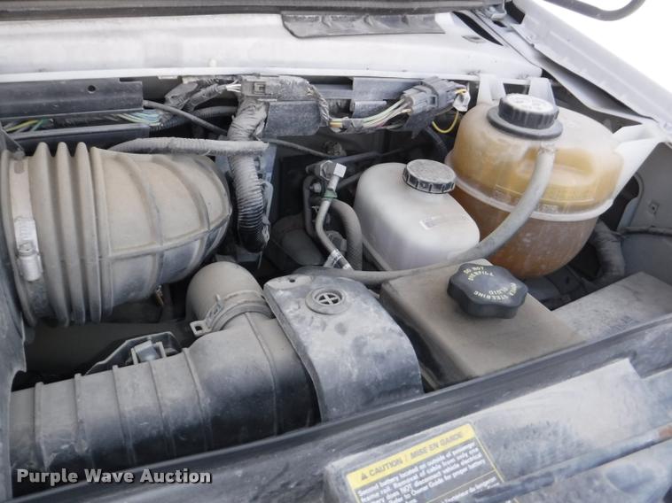 image for item K5971 2009 Ford E450 Super Duty shuttle bus