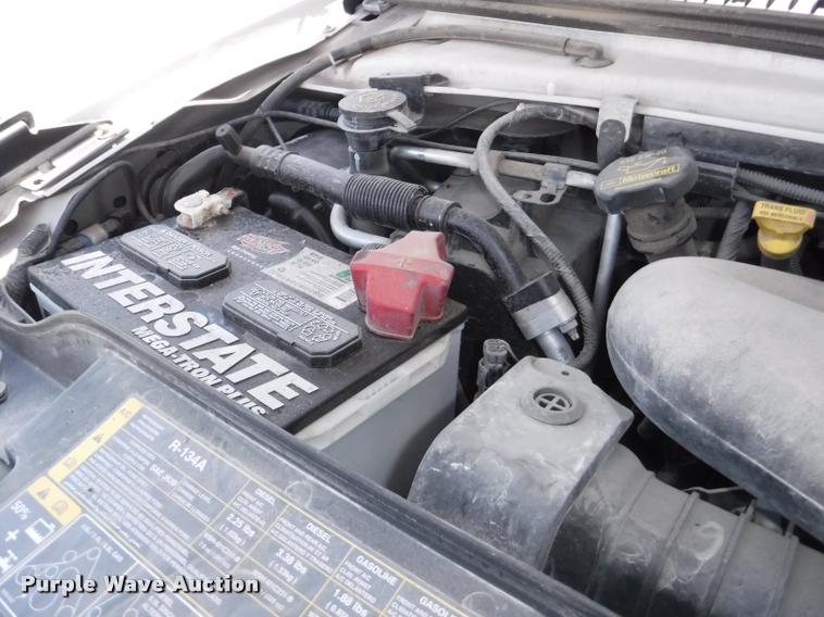 image for item K5971 2009 Ford E450 Super Duty shuttle bus