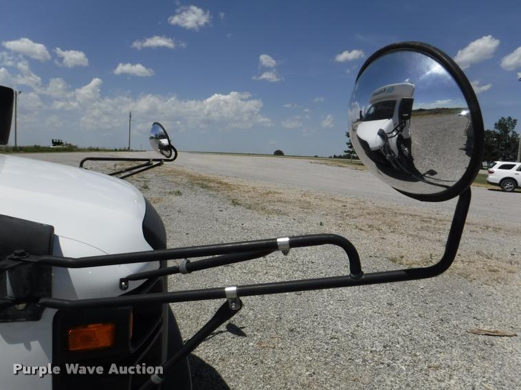 image for item K5971 2009 Ford E450 Super Duty shuttle bus