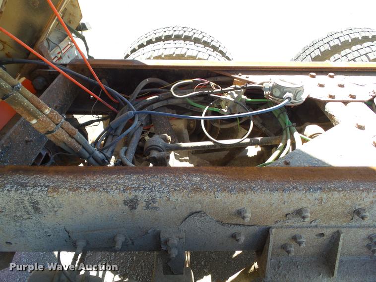 image for item L5601 2004 Freightliner M2106 dump truck