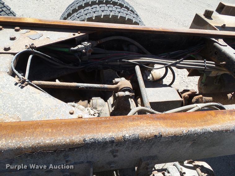 image for item L5601 2004 Freightliner M2106 dump truck