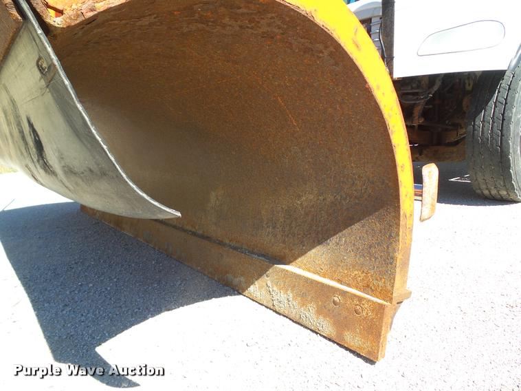 image for item L5601 2004 Freightliner M2106 dump truck