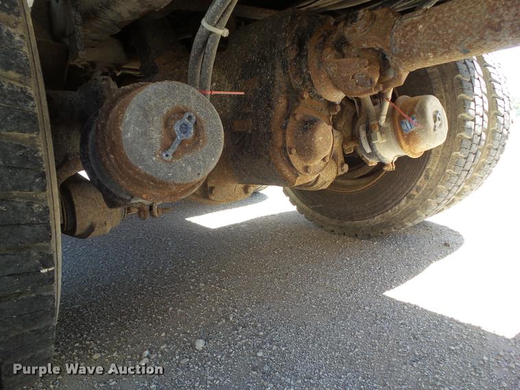 image for item L5601 2004 Freightliner M2106 dump truck