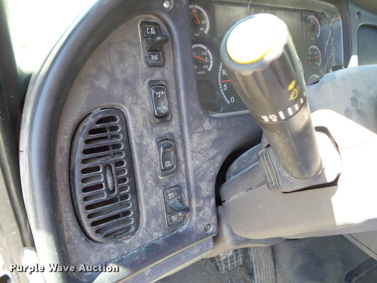 image for item L5601 2004 Freightliner M2106 dump truck