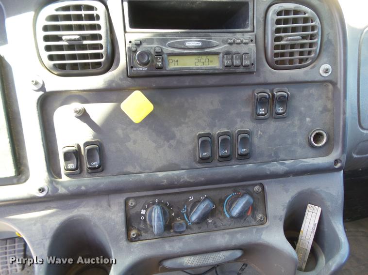 image for item L5601 2004 Freightliner M2106 dump truck