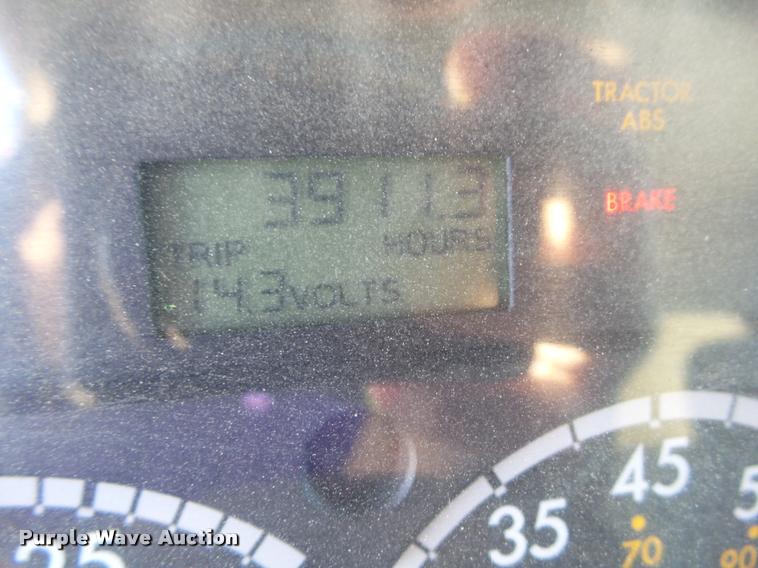 image for item L5601 2004 Freightliner M2106 dump truck