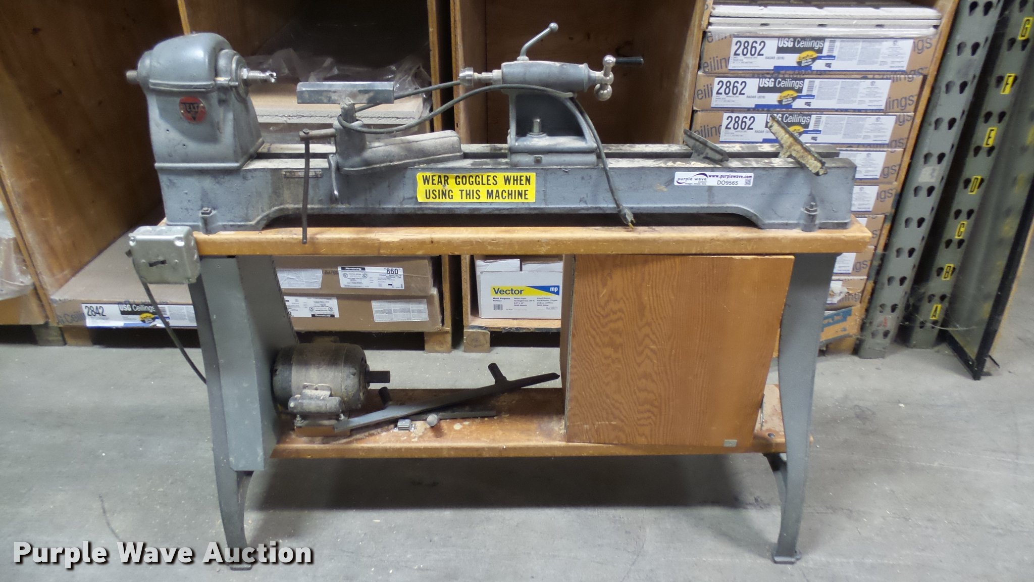 Delta wood lathe in Wichita, KS Item DO9565 sold Purple Wave