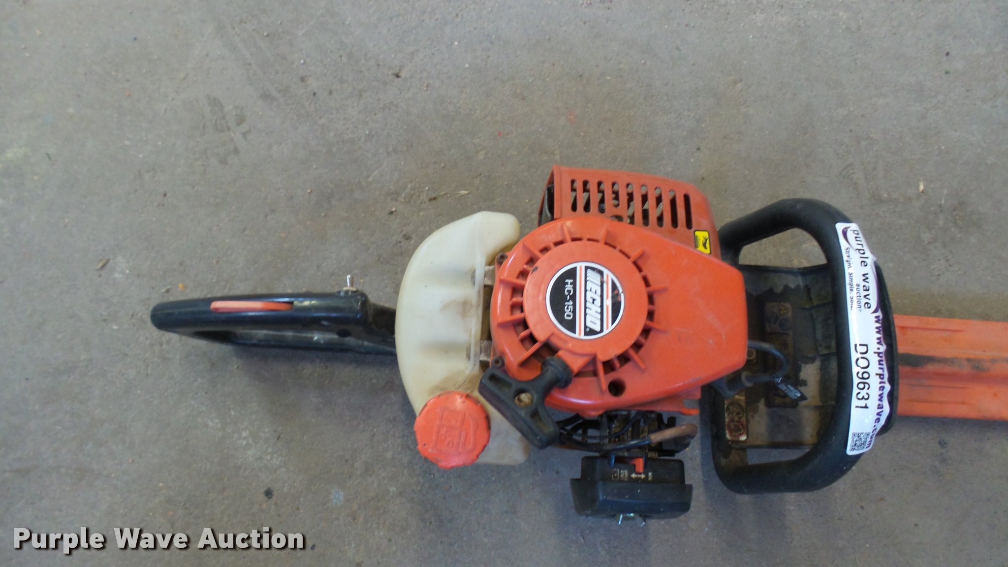 Echo HC150 hedge trimmer in Lyons, KS Item DO9631 sold Purple Wave