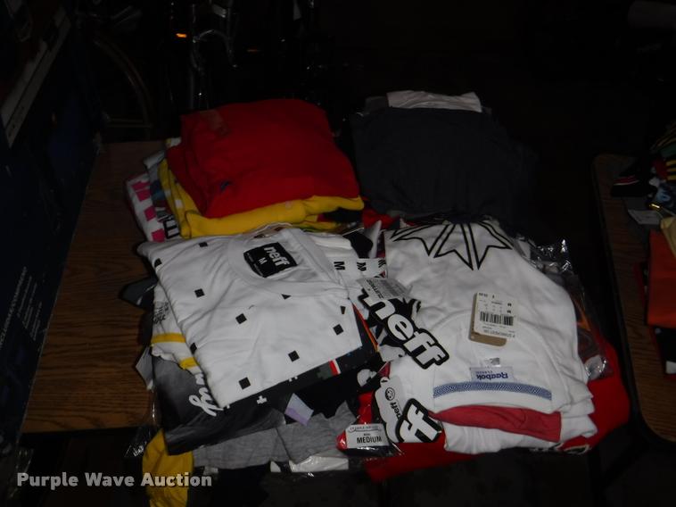 image for item CA9532 Approximately 81 shirts