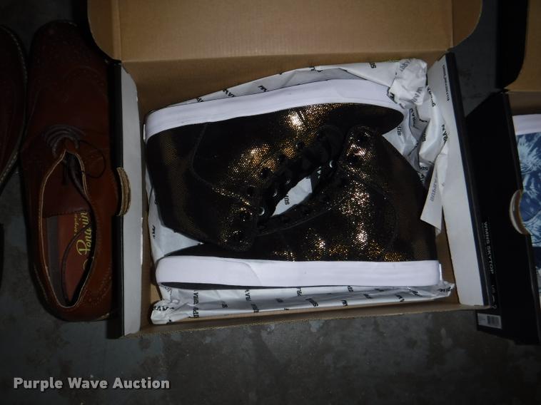 image for item CA9533 (30) pairs of shoes