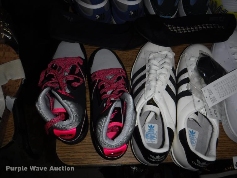 image for item CA9533 (30) pairs of shoes