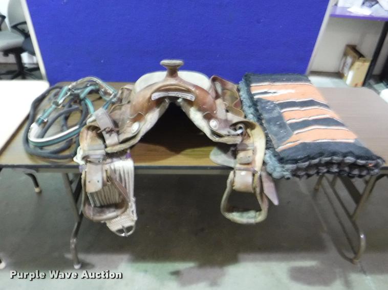 Horse riding equipment in Manhattan, KS Item CA9623 sold Purple Wave