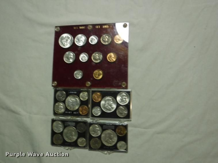 image for item CA9652 (5) 1950s coin sets