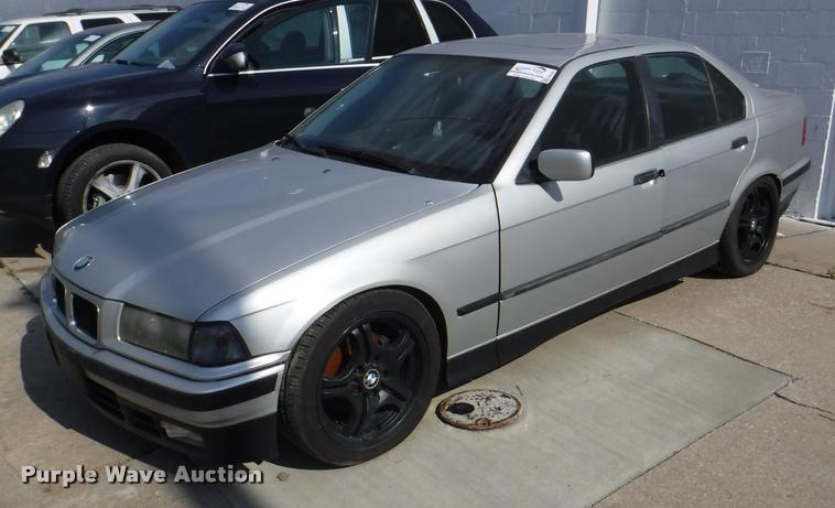 image for item DB3981 1993 BMW 325i