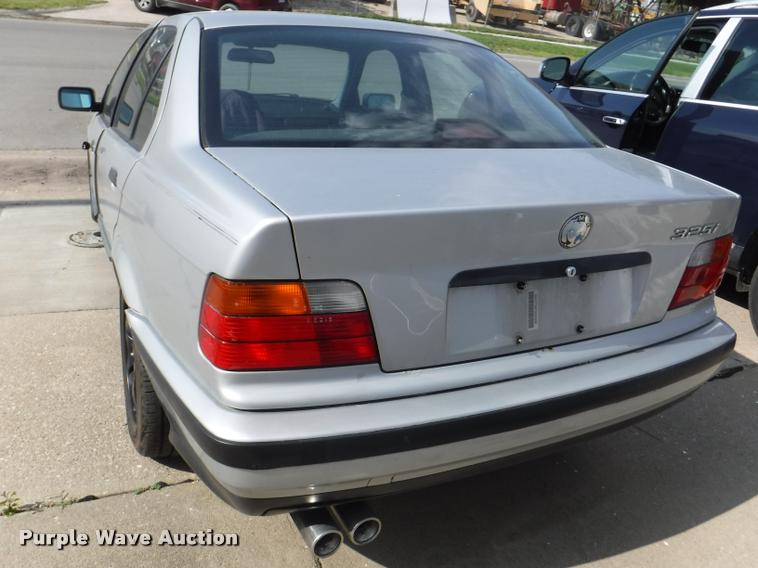 image for item DB3981 1993 BMW 325i