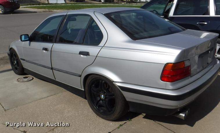 image for item DB3981 1993 BMW 325i