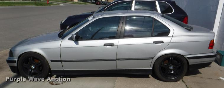 image for item DB3981 1993 BMW 325i