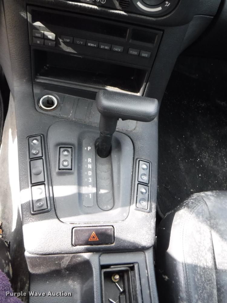 image for item DB3981 1993 BMW 325i