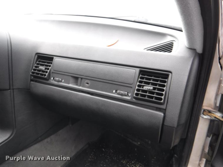 image for item DB3981 1993 BMW 325i