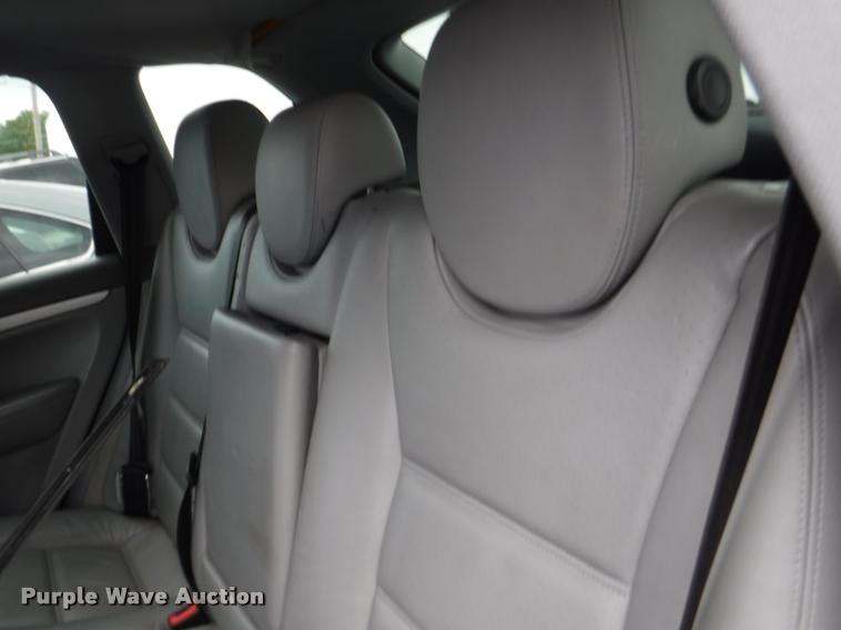 image for item DB3982 2004 Porsche Cayenne S SUV