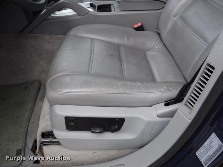 image for item DB3982 2004 Porsche Cayenne S SUV