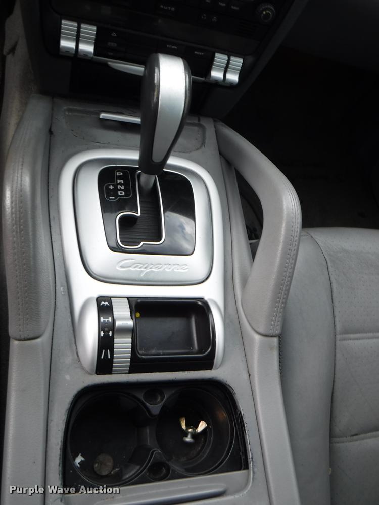 image for item DB3982 2004 Porsche Cayenne S SUV