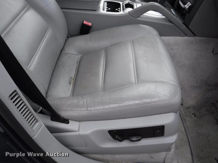 image for item DB3982 2004 Porsche Cayenne S SUV