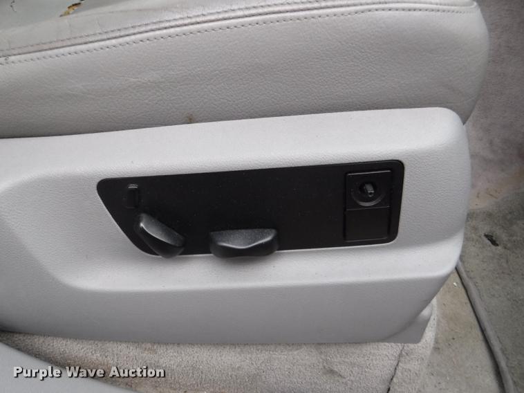 image for item DB3982 2004 Porsche Cayenne S SUV