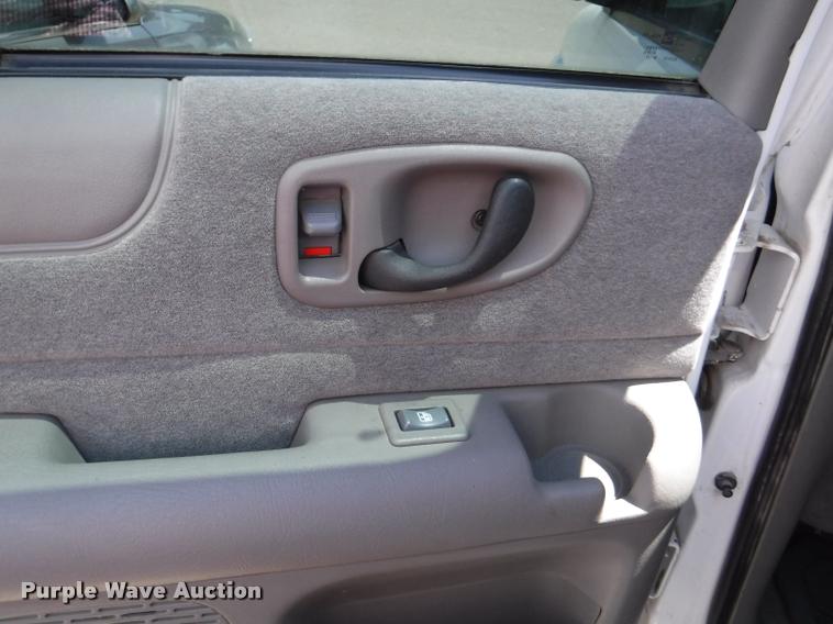 image for item DB3984 2002 Chevrolet Blazer LS SUV