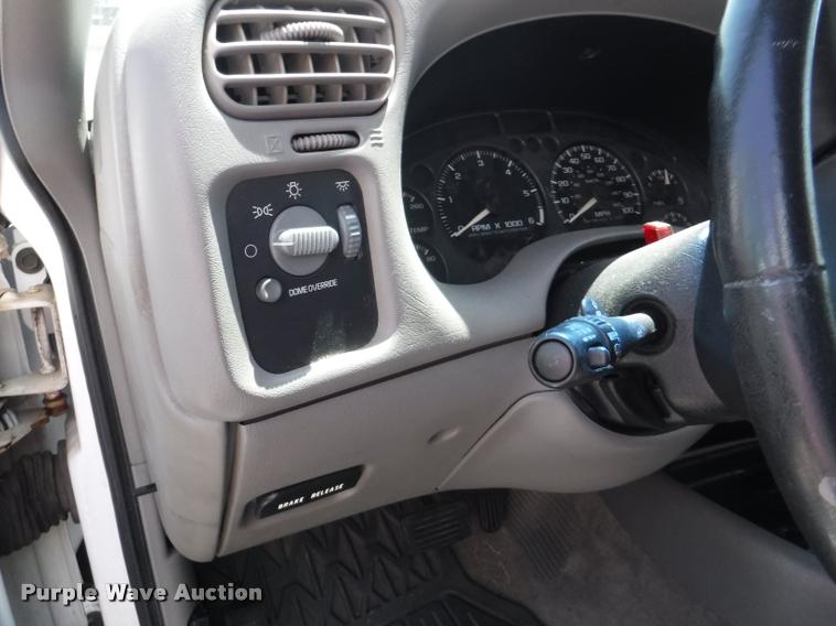 image for item DB3984 2002 Chevrolet Blazer LS SUV