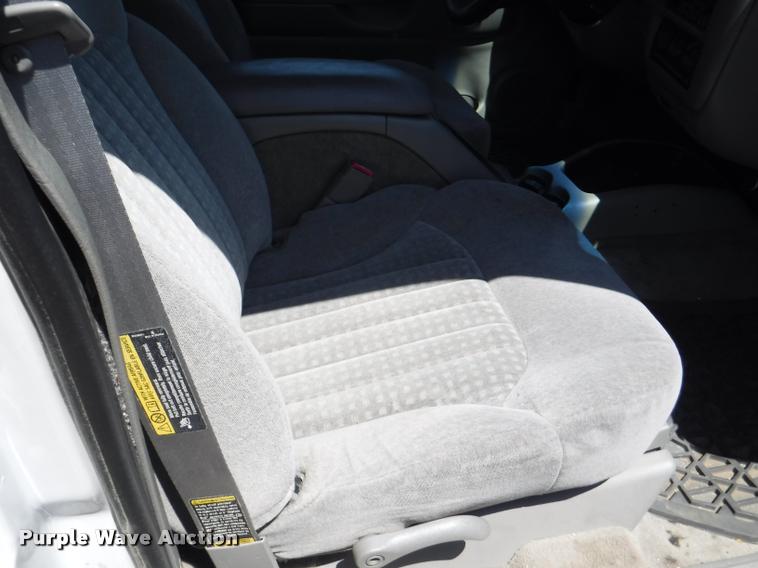 image for item DB3984 2002 Chevrolet Blazer LS SUV