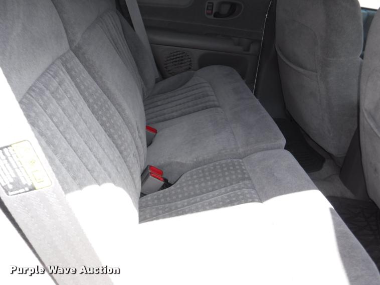 image for item DB3984 2002 Chevrolet Blazer LS SUV