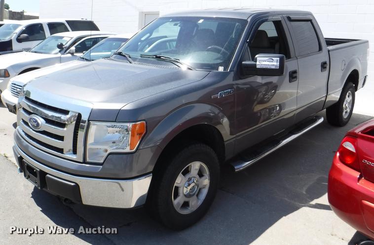 image for item DB3987 2010 Ford F150 XLT SuperCrew pickup truck