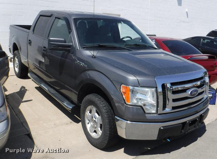 image for item DB3987 2010 Ford F150 XLT SuperCrew pickup truck