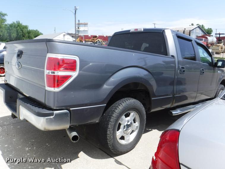 image for item DB3987 2010 Ford F150 XLT SuperCrew pickup truck