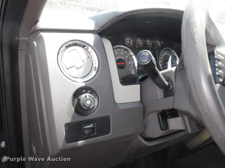 image for item DB3987 2010 Ford F150 XLT SuperCrew pickup truck