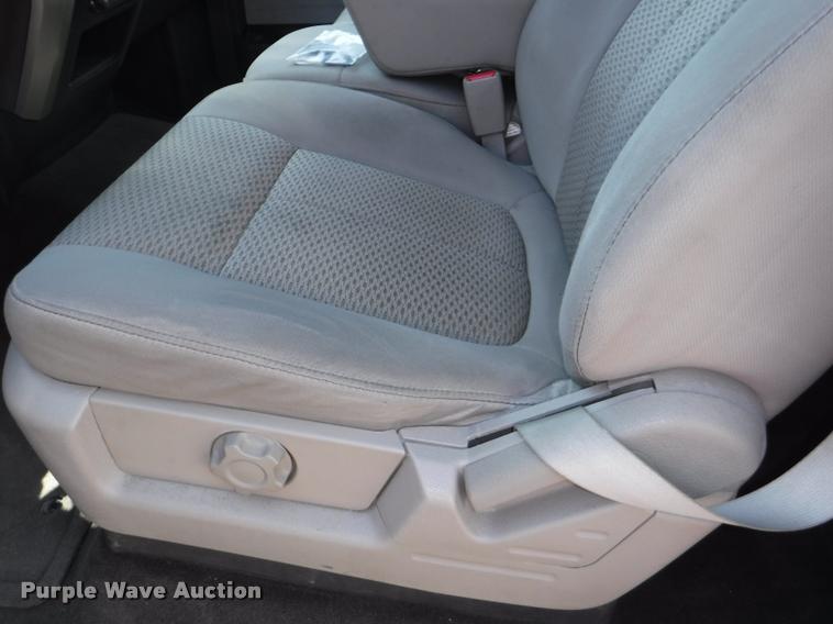 image for item DB3987 2010 Ford F150 XLT SuperCrew pickup truck