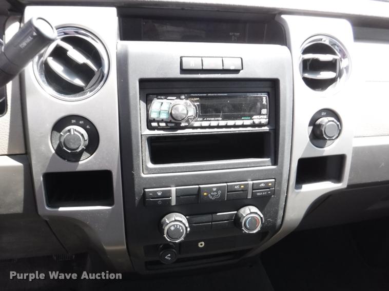 image for item DB3987 2010 Ford F150 XLT SuperCrew pickup truck