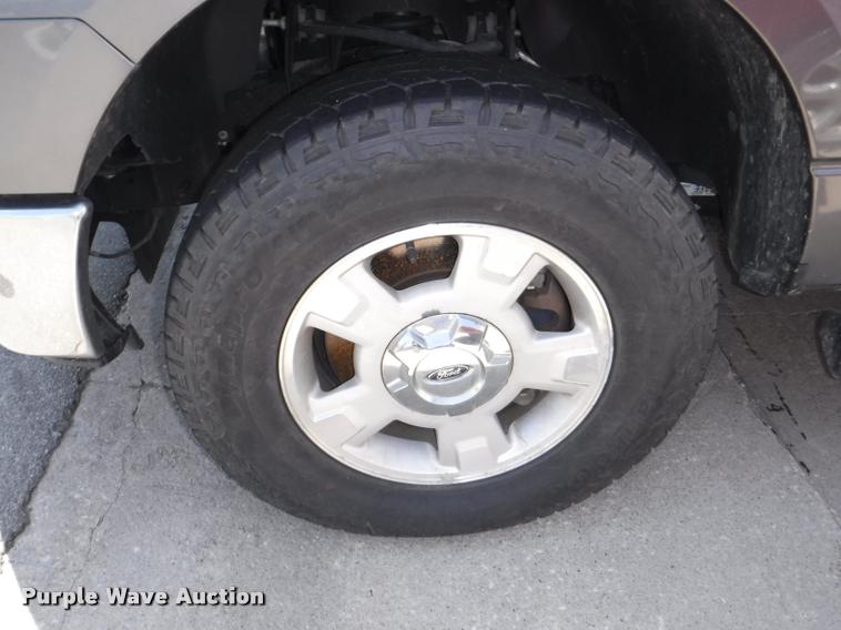 image for item DB3987 2010 Ford F150 XLT SuperCrew pickup truck