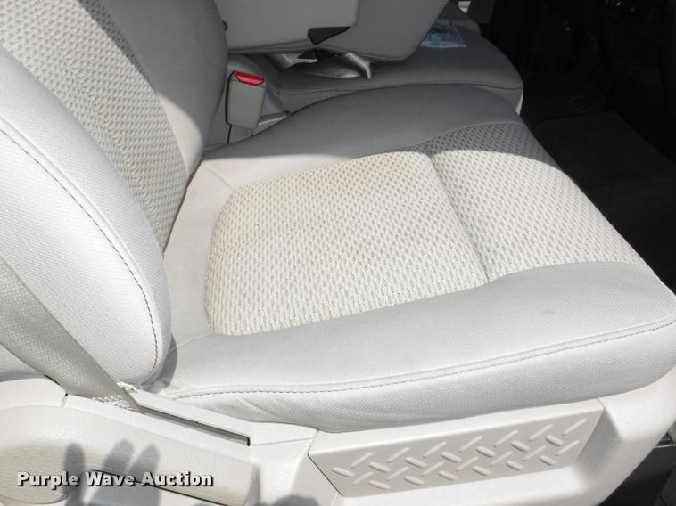 image for item DB3987 2010 Ford F150 XLT SuperCrew pickup truck