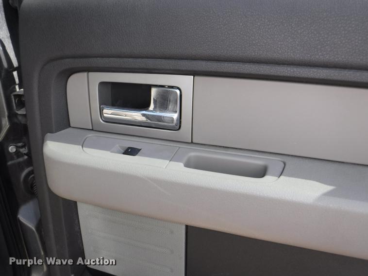 image for item DB3987 2010 Ford F150 XLT SuperCrew pickup truck