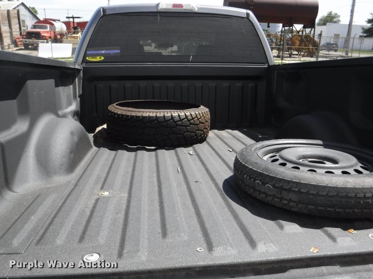 image for item DB3987 2010 Ford F150 XLT SuperCrew pickup truck