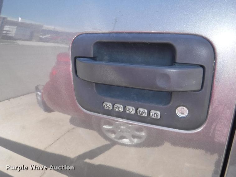 image for item DB3987 2010 Ford F150 XLT SuperCrew pickup truck