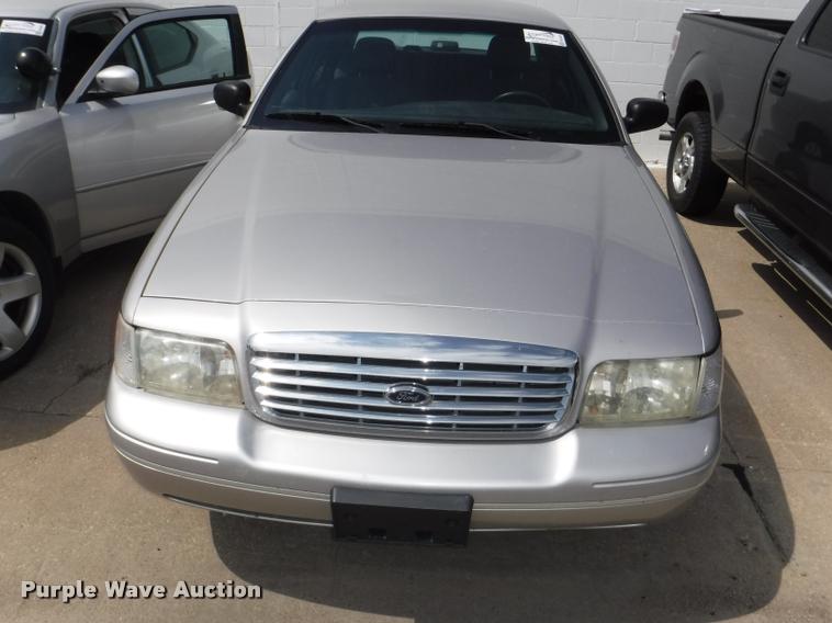 image for item DB3988 2005 Ford Crown Victoria Police Interceptor
