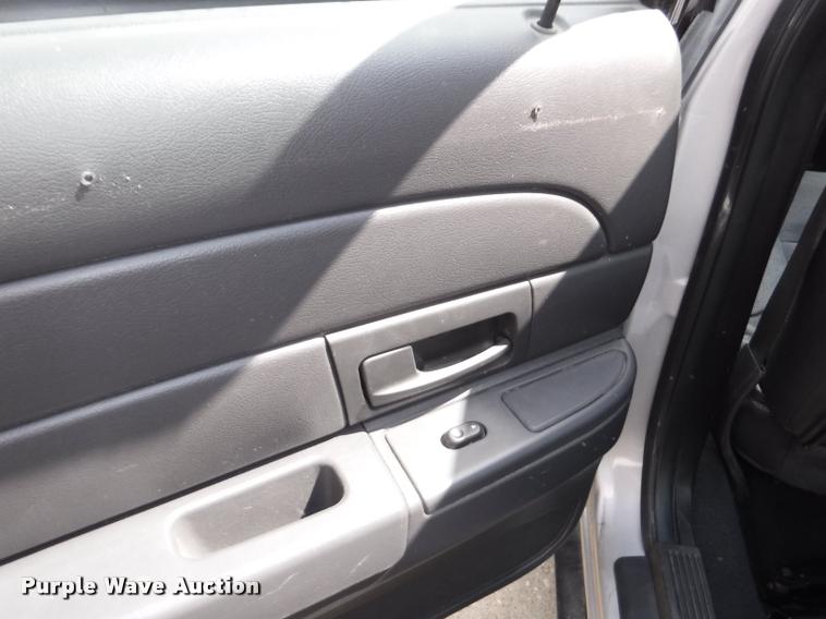 image for item DB3988 2005 Ford Crown Victoria Police Interceptor