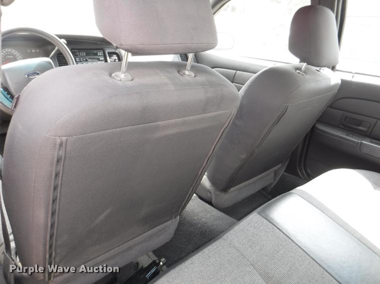 image for item DB3988 2005 Ford Crown Victoria Police Interceptor